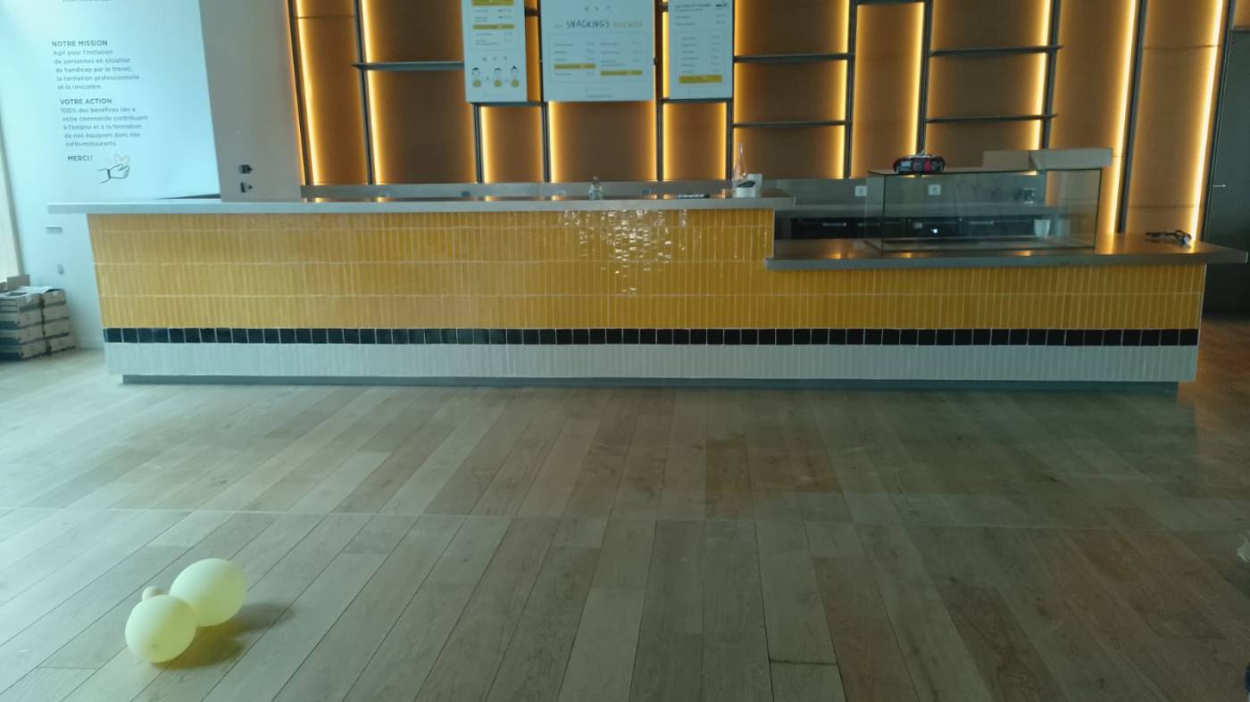 Comptoir du restaurant d’entreprise après rénovation